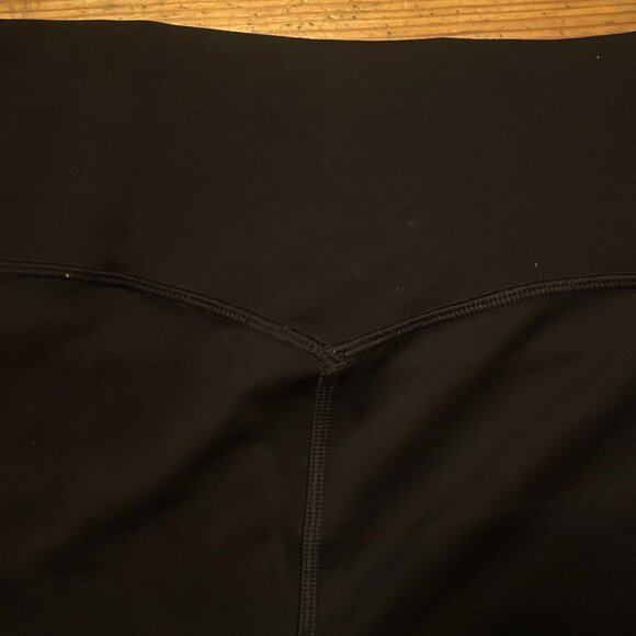 Alo Yoga Airlift Set: 5in Energy Short and Intrigue Bra - Picture 3 of 4